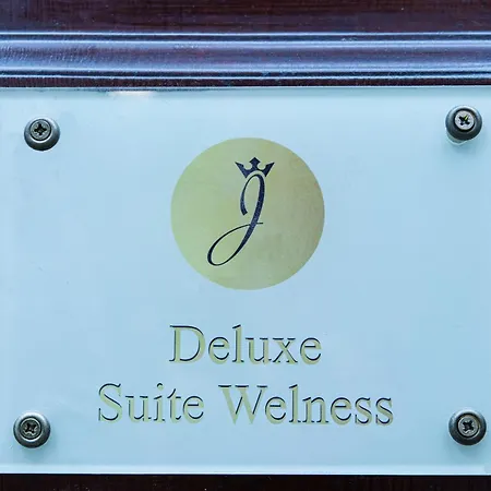 Deluxe Welness